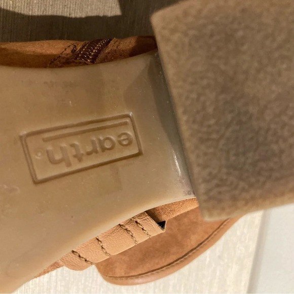 EARTH Sz 6.5 Lina  Arlington Western Style Leather Stacked Heel Ankle Boots - Picture 12 of 12